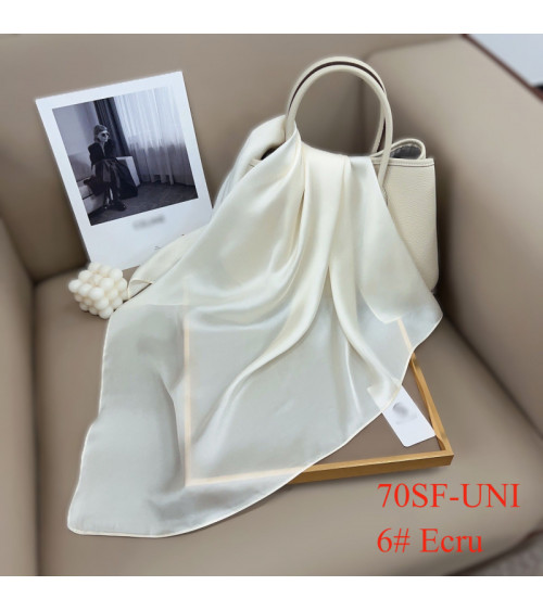 Foulard carré 70x70 au toucher soie uni coloris ECRU - Chapo & Co